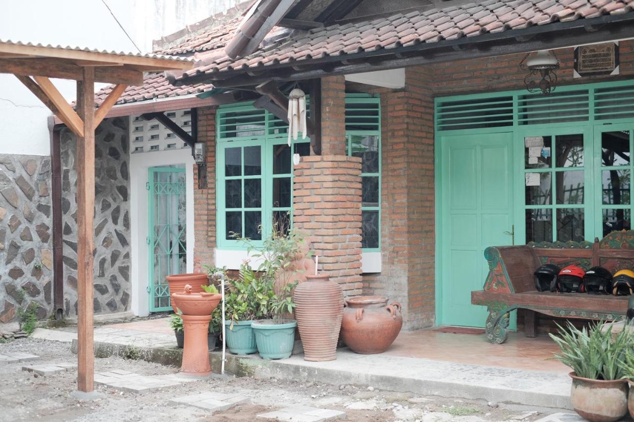 Apartamento Abrakadabra 747 Yogyakarta Exterior foto
