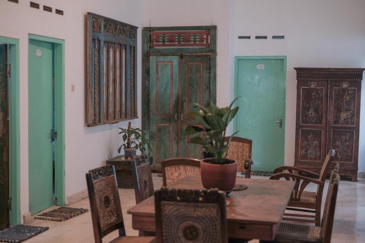 Apartamento Abrakadabra 747 Yogyakarta Exterior foto